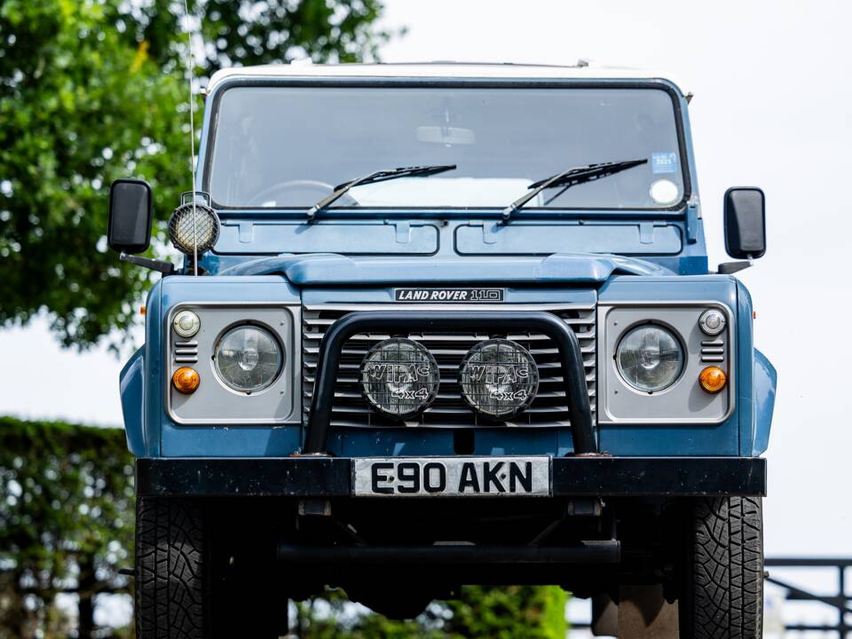 Image 31/50 of Land Rover 110 (1988)