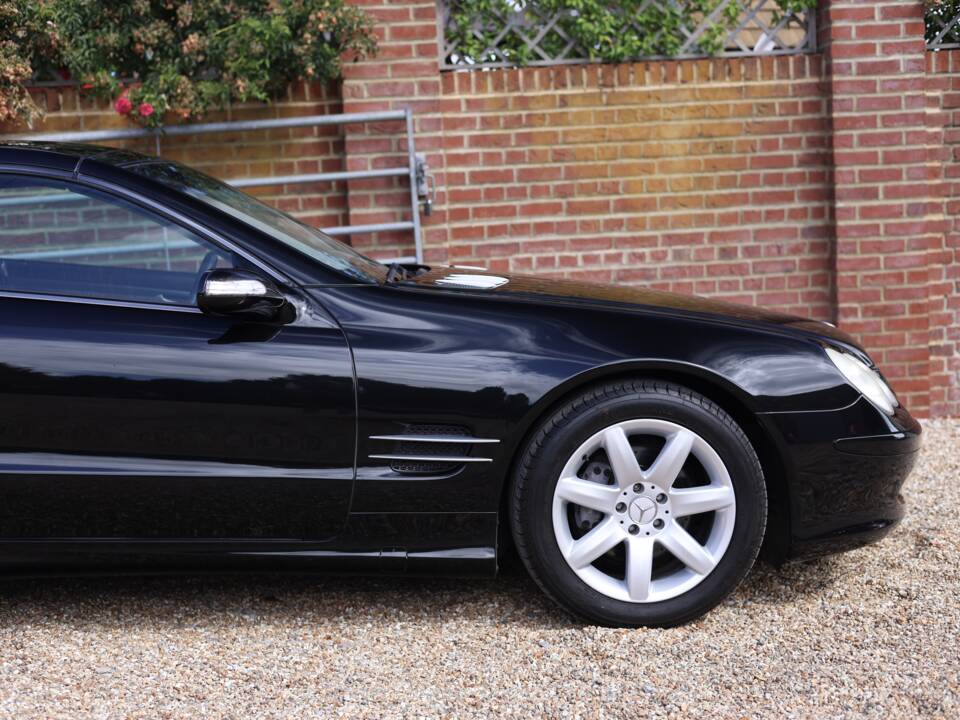 Image 28/50 de Mercedes-Benz SL 350 (2004)