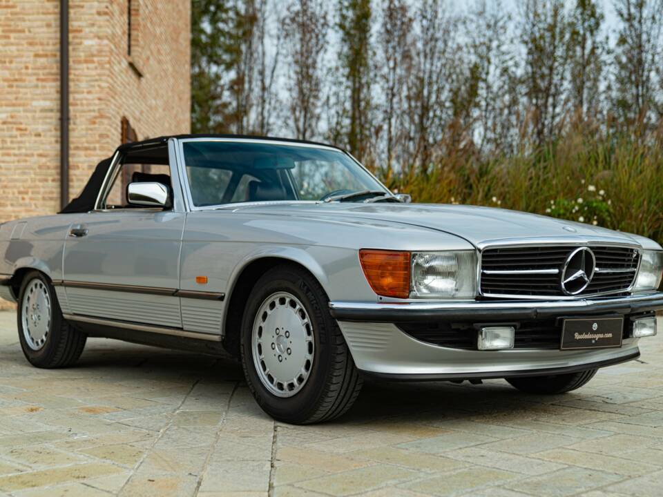 Image 2/50 of Mercedes-Benz 300 SL (1988)