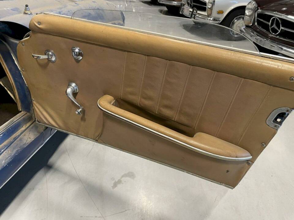 Image 22/36 of Mercedes-Benz 190 SL (1962)
