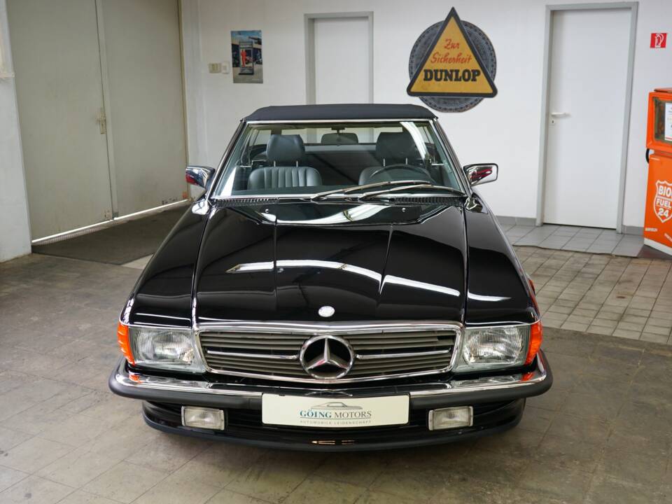 Image 4/22 of Mercedes-Benz 560 SL (1987)