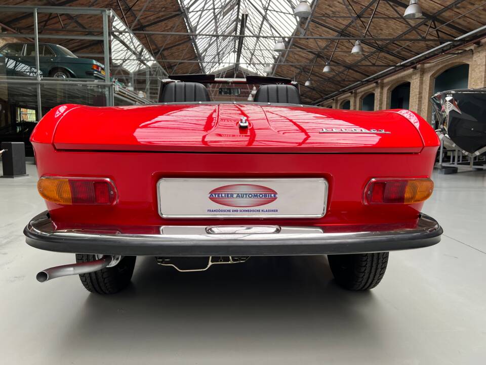 Image 8/39 of Peugeot 204 Convertible (1968)