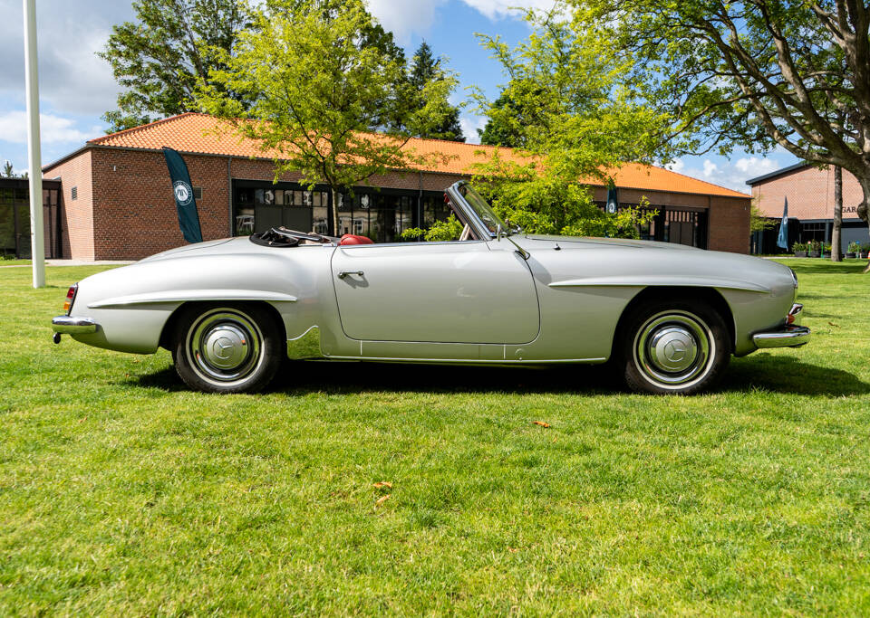 Afbeelding 3/30 van Mercedes-Benz 190 SL (1961)