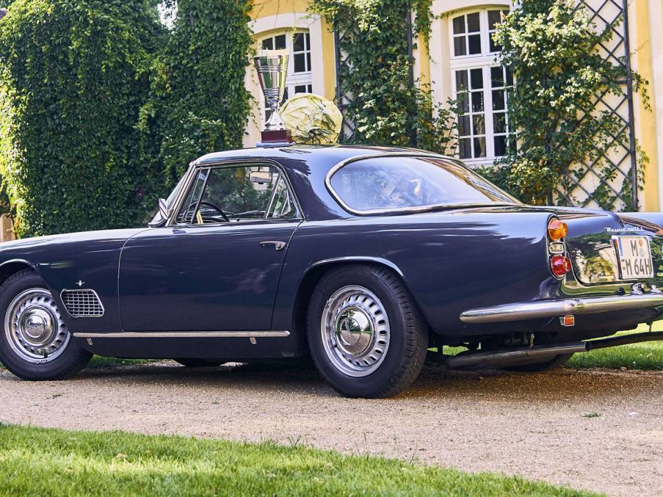 Image 3/58 of Maserati 3500 GTI Touring (1963)