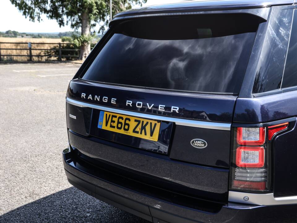 Immagine 10/30 di Land Rover Range Rover Autobiography SDV8 (2016)