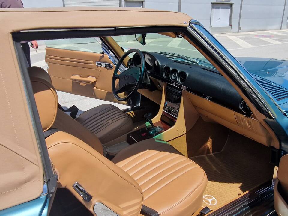 Image 16/53 de Mercedes-Benz 560 SL (1986)