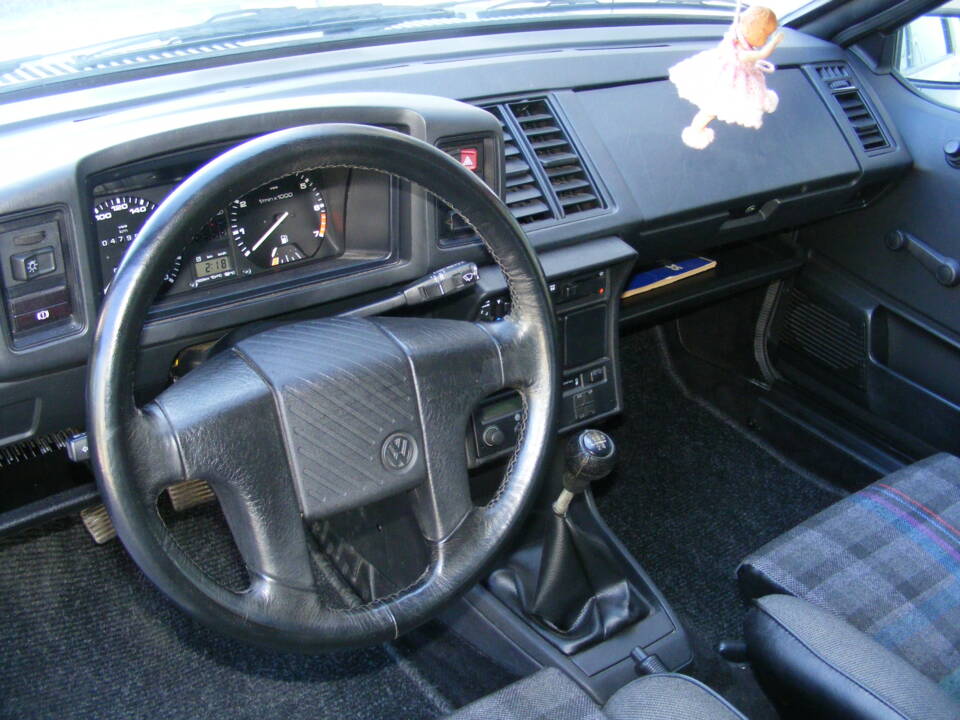 Immagine 3/19 di Volkswagen Scirocco II GT (1990)