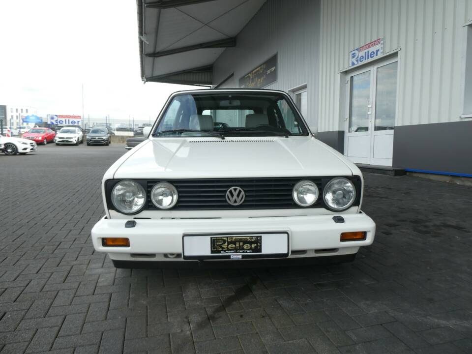 Image 2/23 of Volkswagen Golf Mk I Convertible 1.8 (1992)