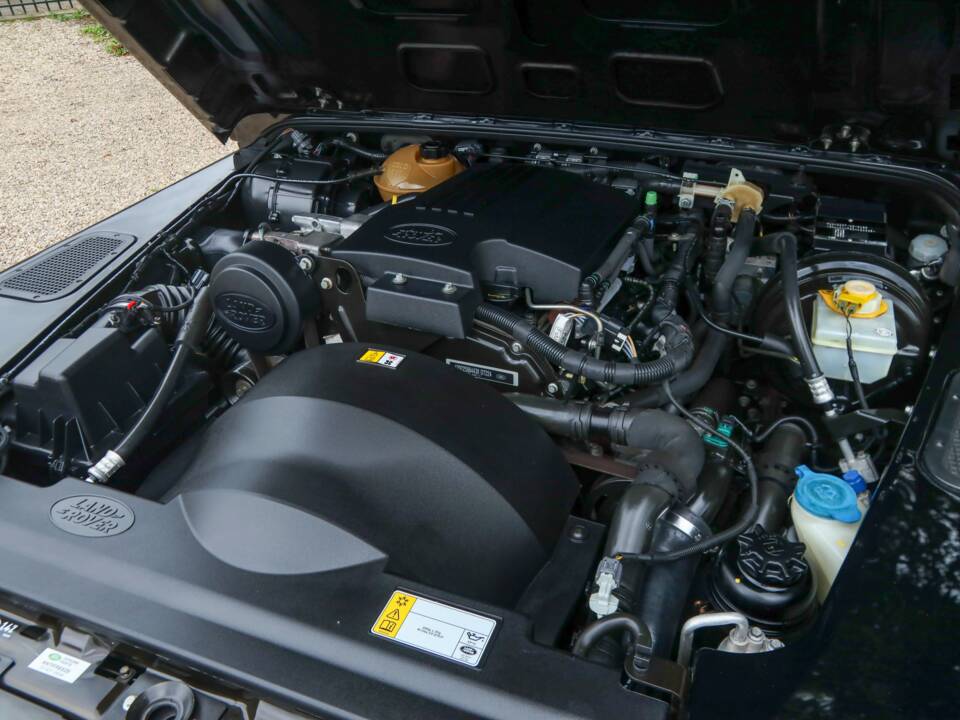 Bild 42/50 von Land Rover Defender 90 (2013)