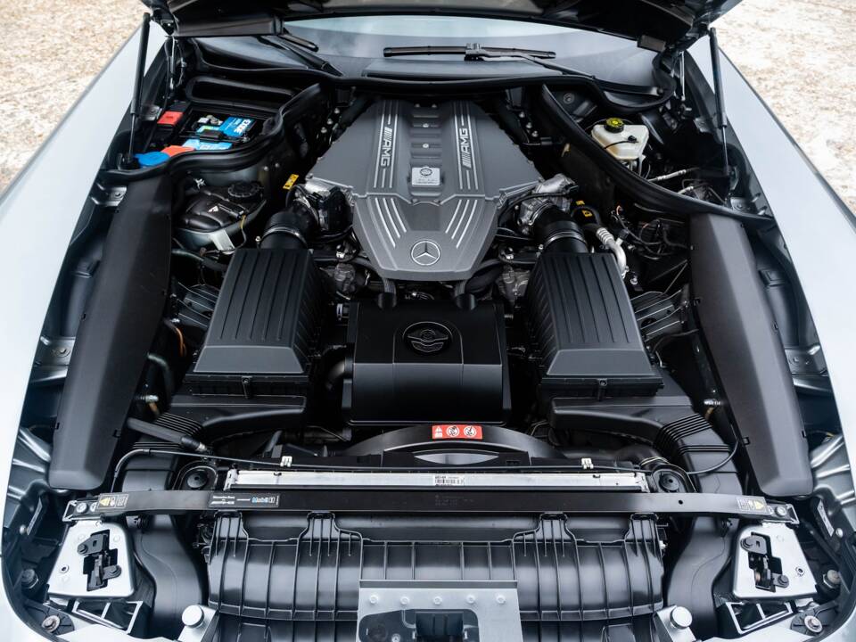 Image 30/32 of Mercedes-Benz SLS AMG (2011)