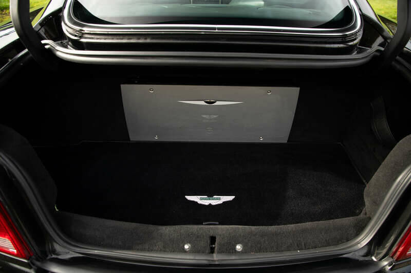 Image 43/50 of Aston Martin V12 Vanquish S (2005)