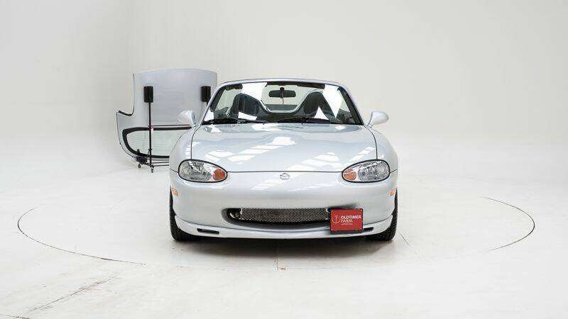 Immagine 9/15 di Mazda MX-5 1.8 (2000)