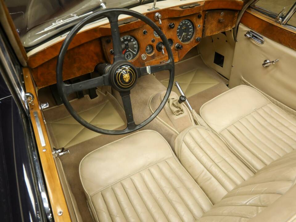 Image 10/50 of Jaguar XK 140 DHC (1955)
