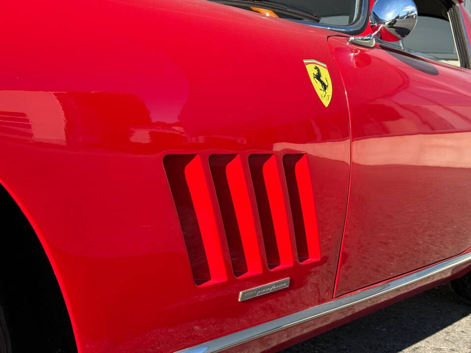 Afbeelding 13/18 van Ferrari 275 GTB (1965)