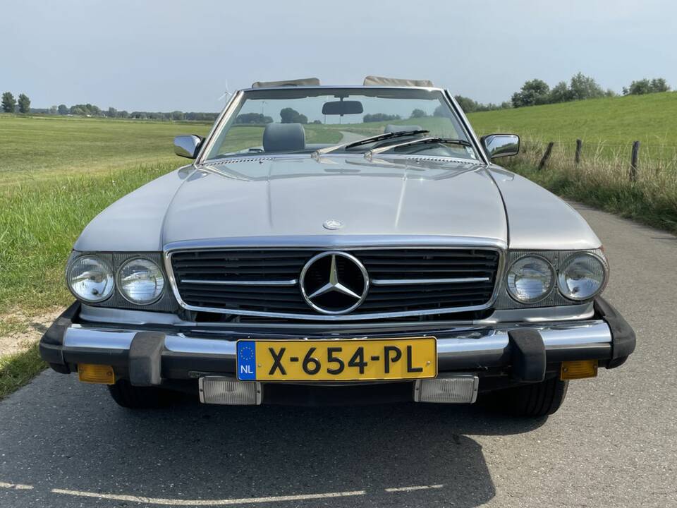 Image 3/8 de Mercedes-Benz 380 SL (1984)
