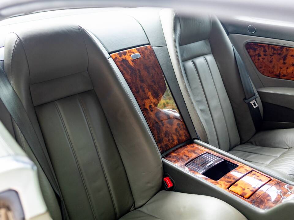 Image 27/50 de Bentley Continental GT (2004)