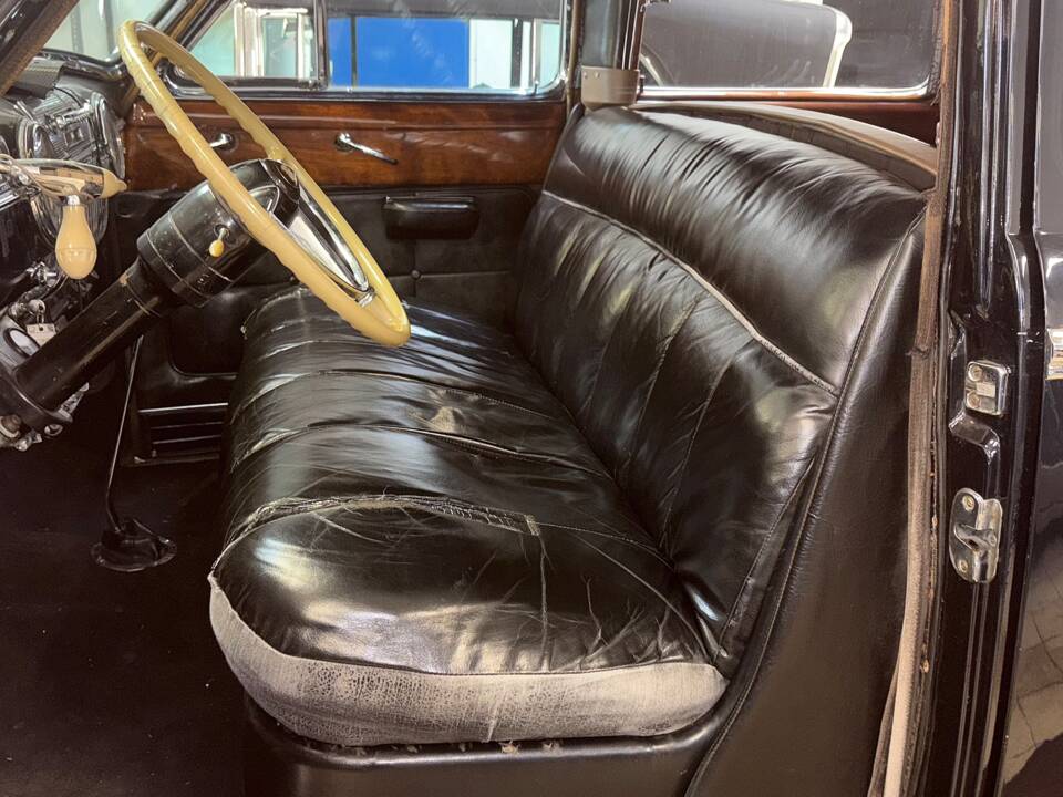 Image 7/24 of Cadillac Fleetwood 60 Special (1947)