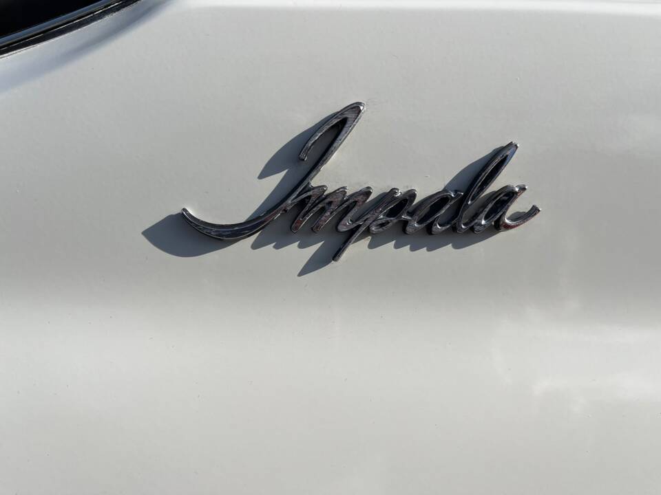 Image 7/37 de Chevrolet Impala Convertible (1971)