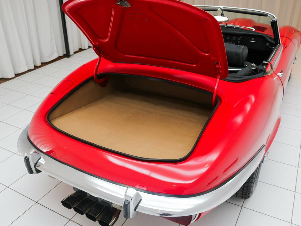 Bild 47/48 von Jaguar E-Type V12 (1973)