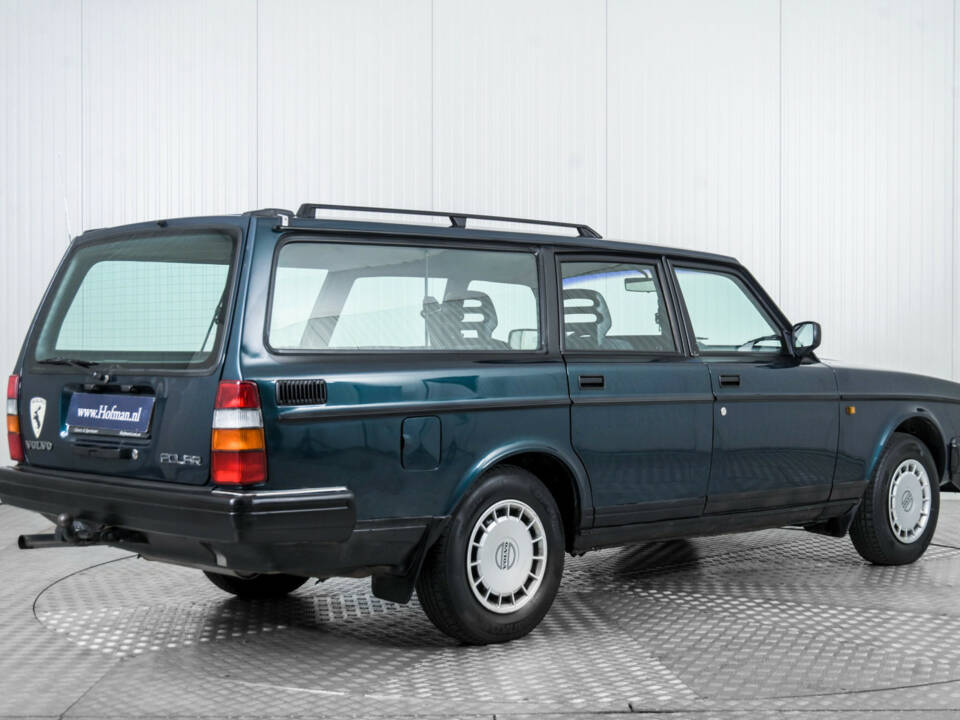 Imagen 2/50 de Volvo 245 Super Polar (1992)