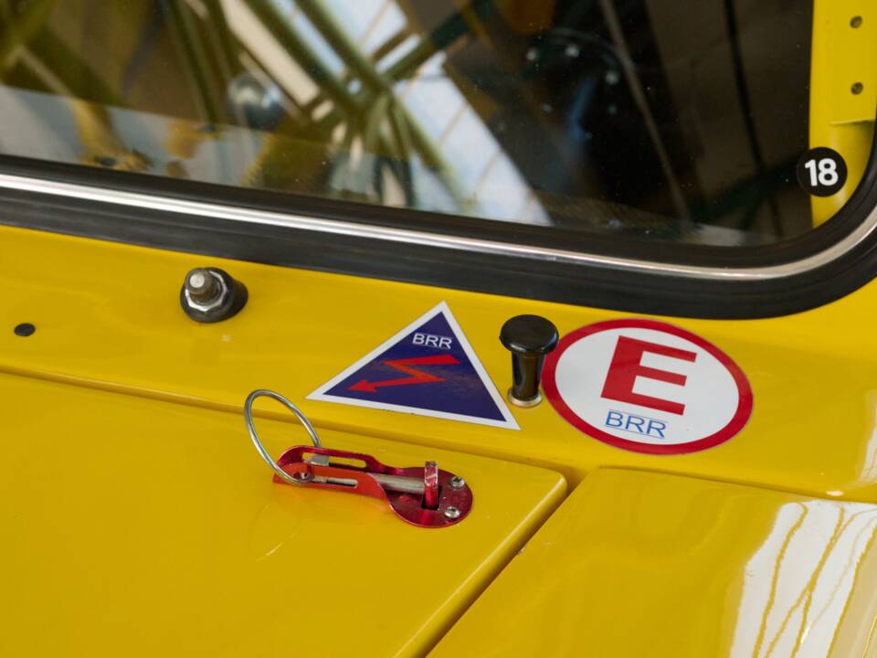 Bild 7/50 von Rover Mini 1.3i (1993)