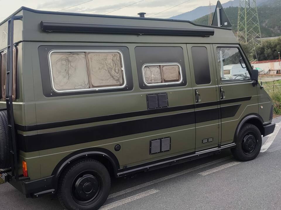 Image 2/92 of FIAT 242 E (1981)