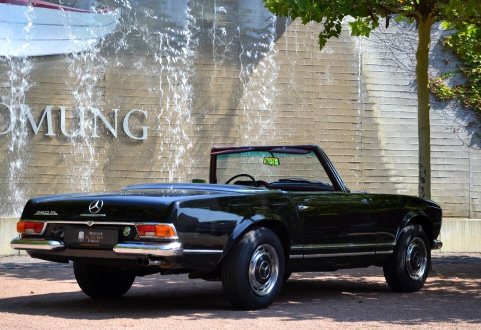 Immagine 7/26 di Mercedes-Benz 280 SL (1970)