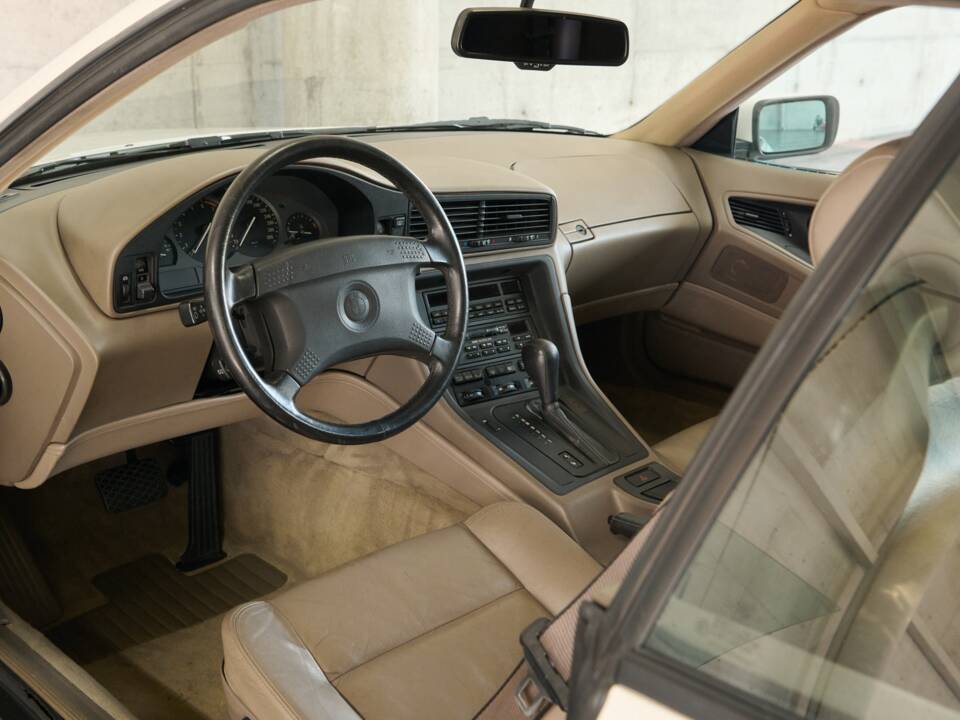 Immagine 42/50 di BMW 850i (1990)