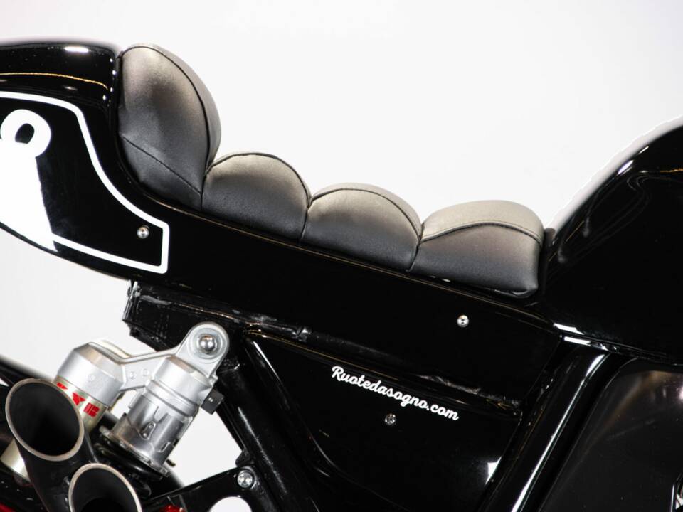 Bild 38/50 von Kawasaki DUMMY (2000)