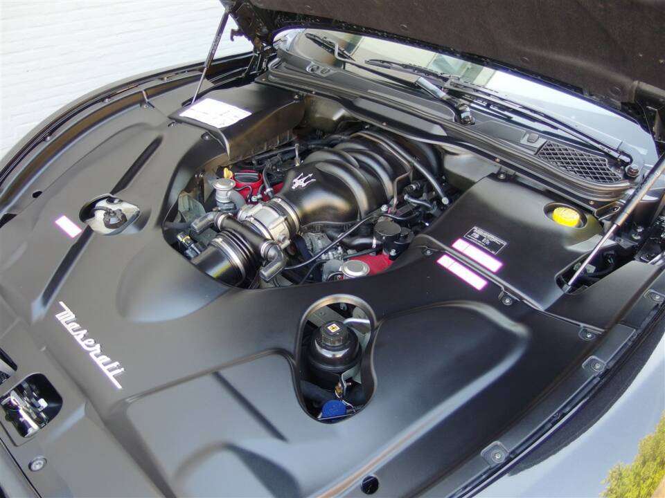 Bild 78/100 von Maserati GranTurismo S (2008)