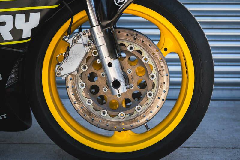 Bild 35/50 von Kawasaki ZX-R 750 (1989)