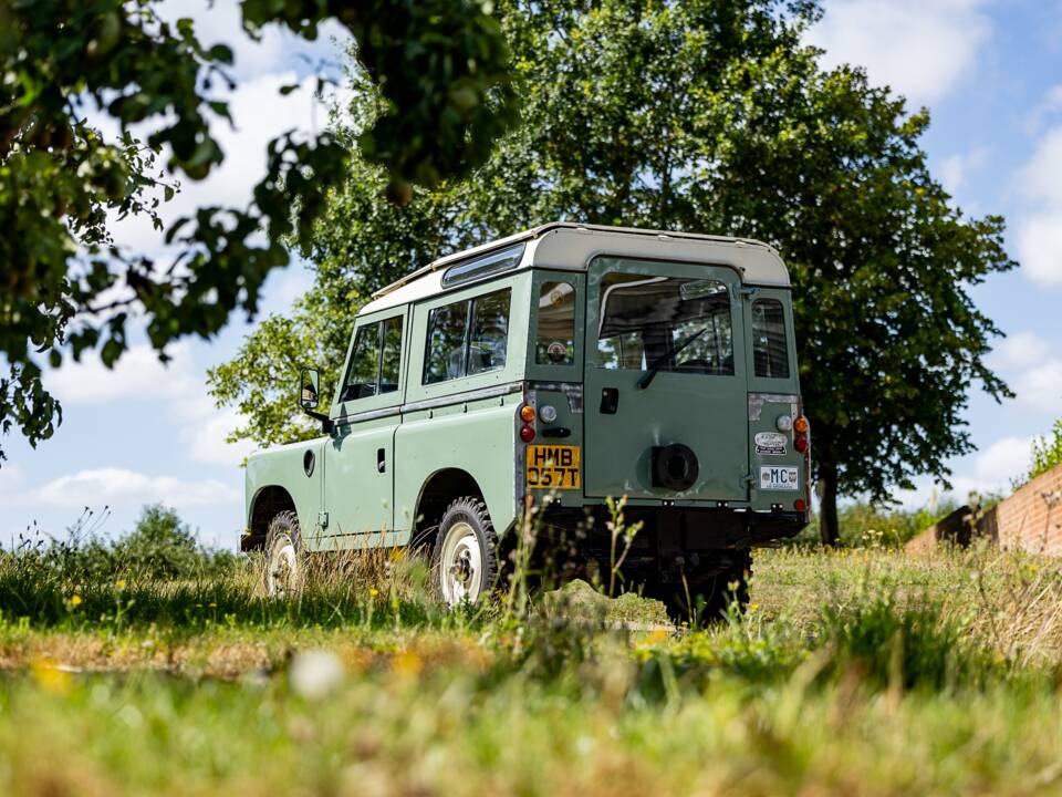 Image 11/50 of Land Rover 88 (1978)