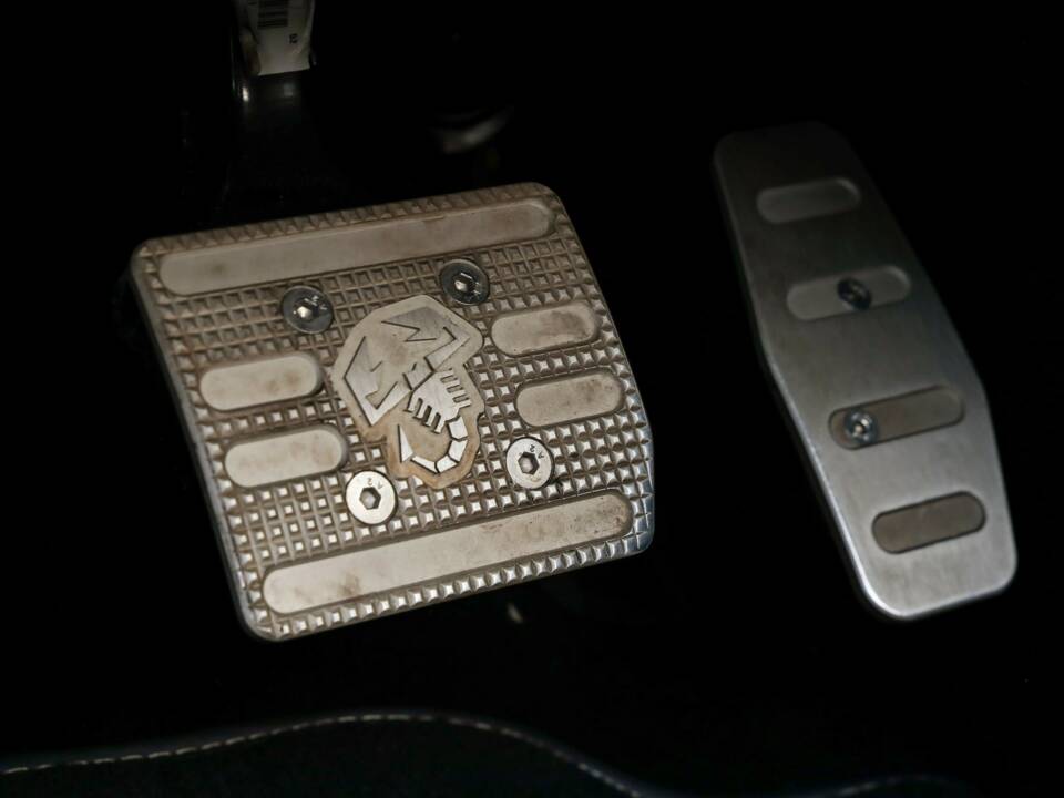 Imagen 12/50 de Abarth 695 "Edizione Maserati" (2013)