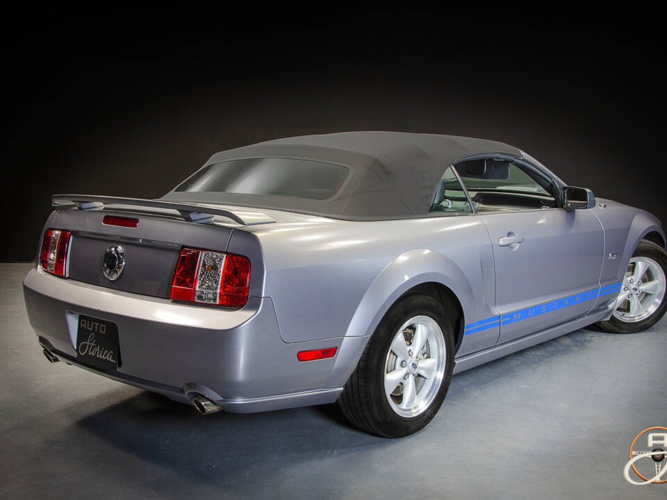 Image 27/27 de Ford Mustang GT (2005)