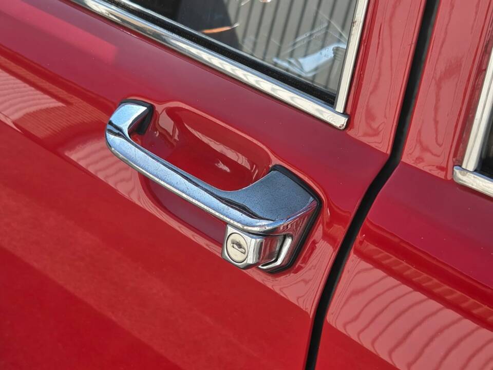 Image 13/50 of Alfa Romeo 2000 Berlina (1973)