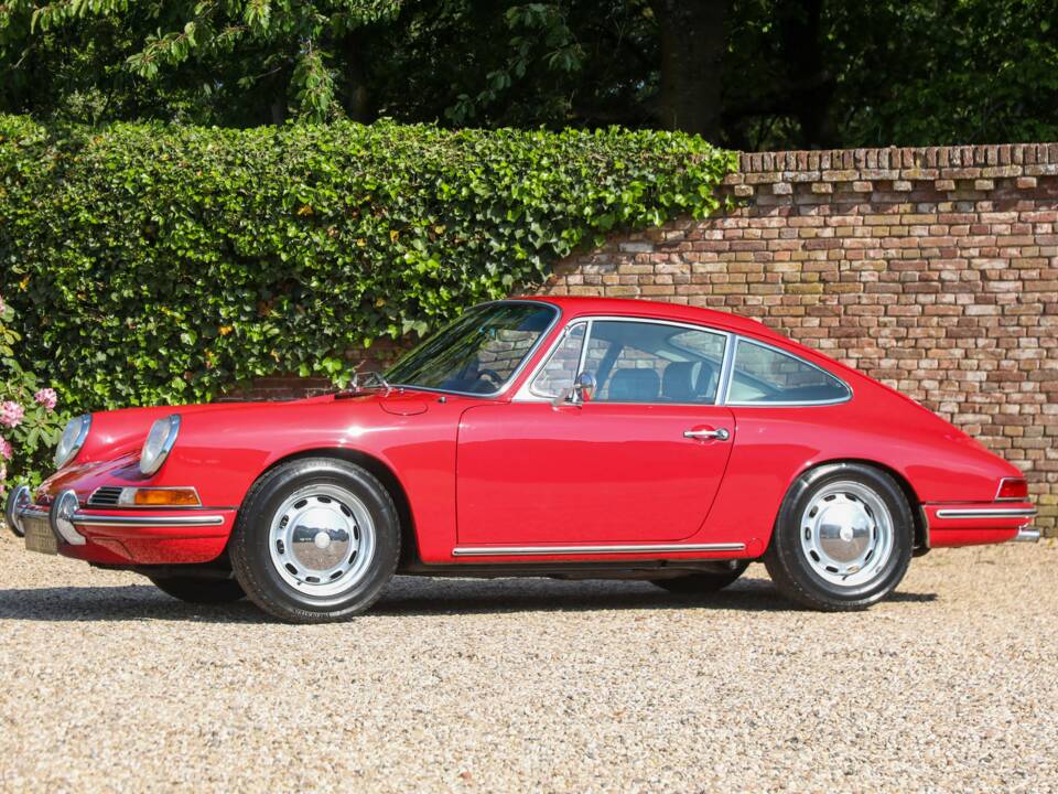 Immagine 29/50 di Porsche 912 (1966)