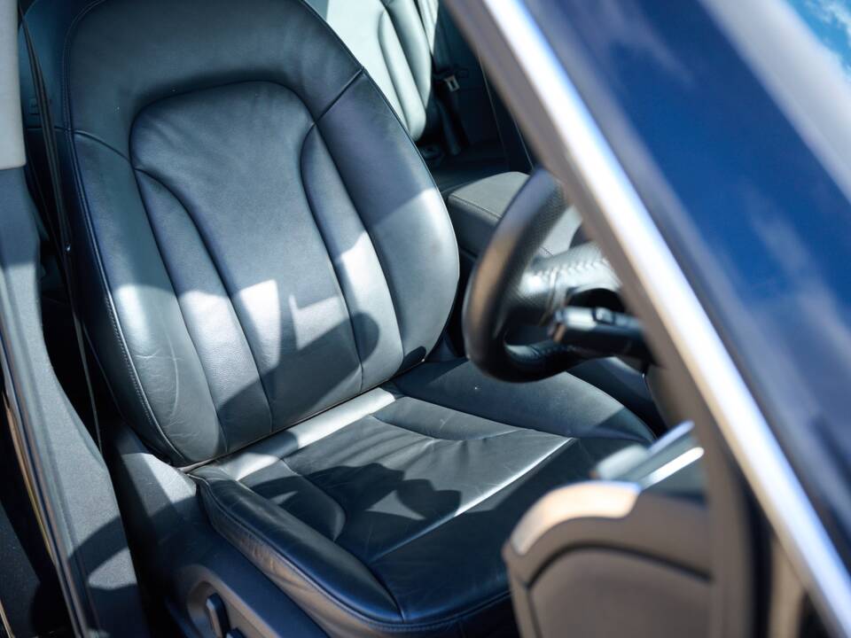 Bild 18/50 von Audi Q5 3.2 FSI (2013)