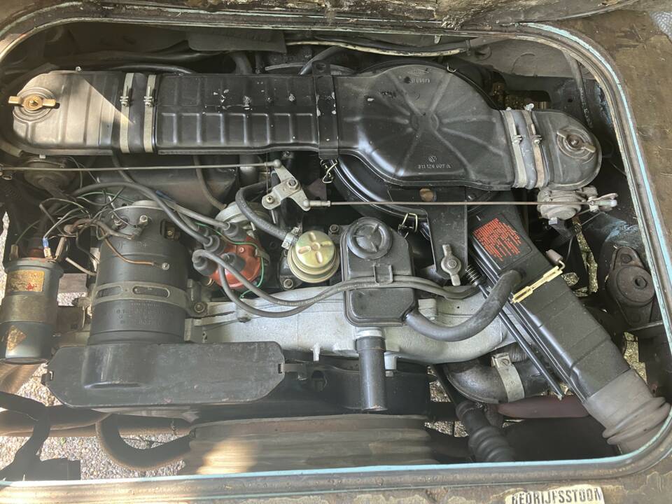 Image 18/21 of Volkswagen 1600 Variant (1973)