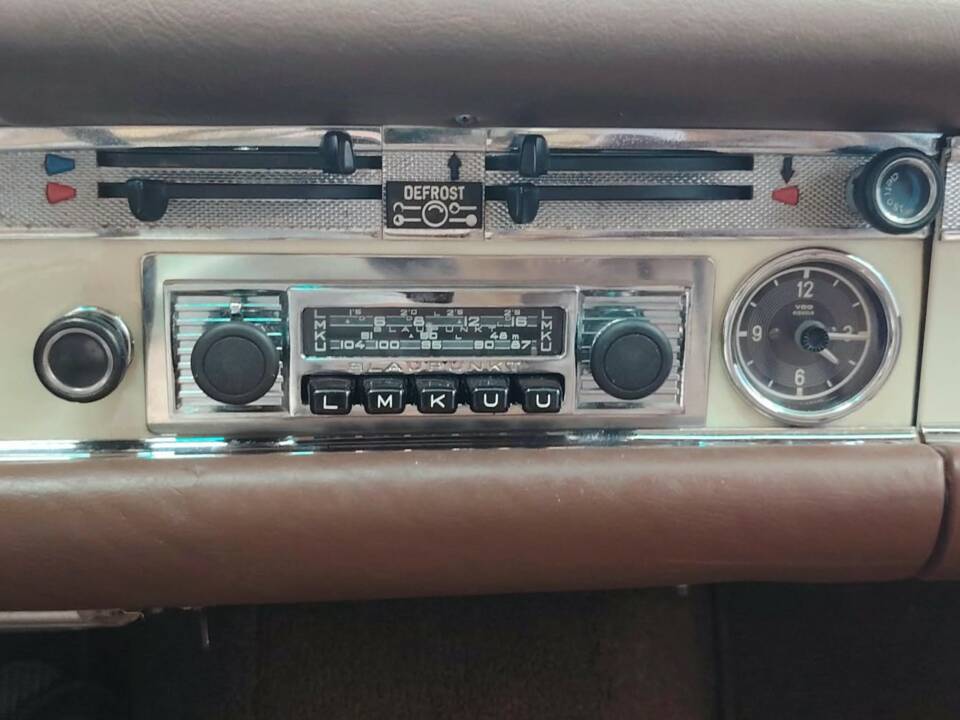 Image 43/58 de Mercedes-Benz 280 SL (1969)