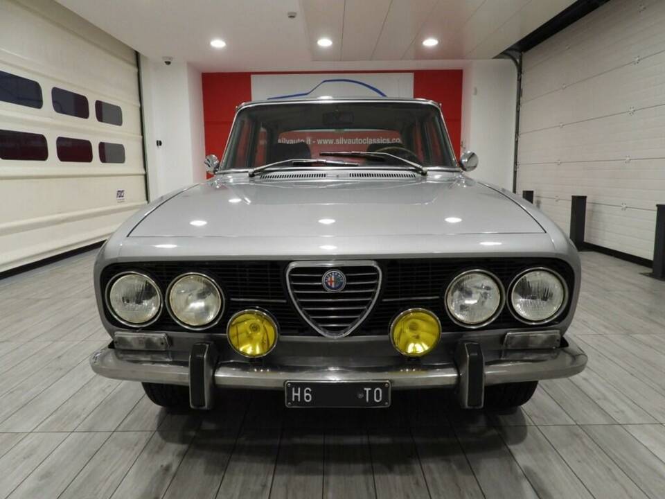 Bild 2/14 von Alfa Romeo 2000 Spider Veloce (1973)