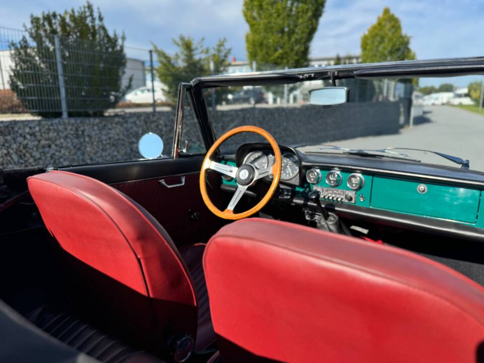Immagine 11/33 di Alfa Romeo 1600 Duetto (1968)