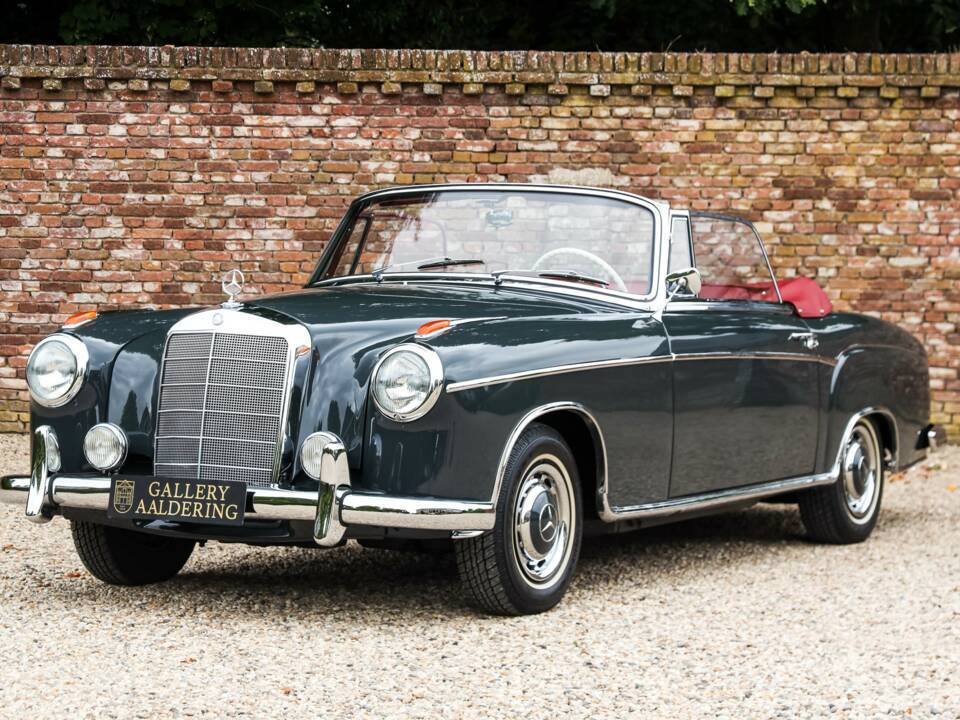 Bild 43/50 von Mercedes-Benz 220 SE Cabriolet (1960)