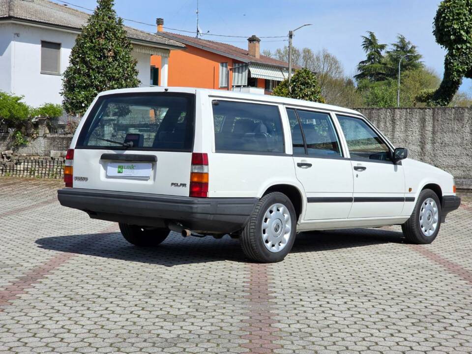 Bild 31/35 von Volvo 940 2.0i Turbo (1996)