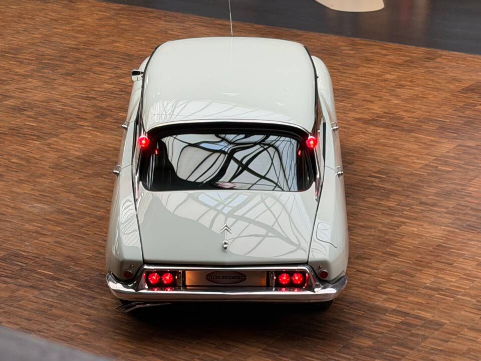 Immagine 14/43 di Citroën ID 19 (1958)