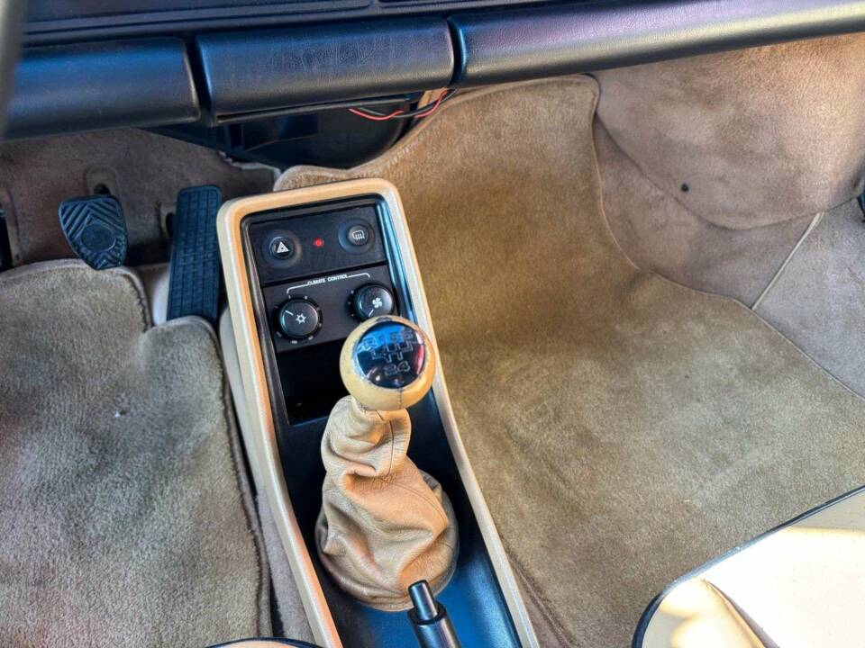 Bild 19/28 von Porsche 911 Carrera 3.2 (1989)