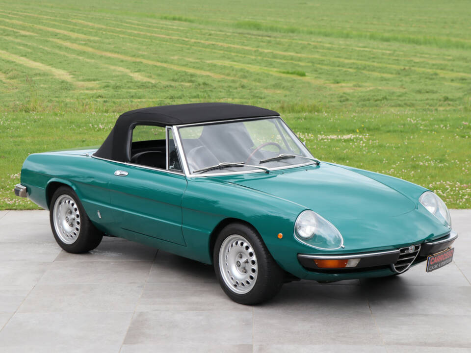 Image 1/50 of Alfa Romeo 2000 Spider Veloce (1979)