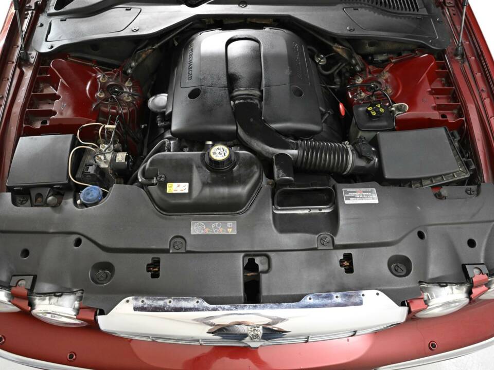 Image 43/50 of Jaguar XJR Super V8 (2004)