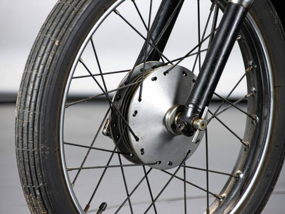 Image 45/50 de MV Agusta 125 TR (1958)