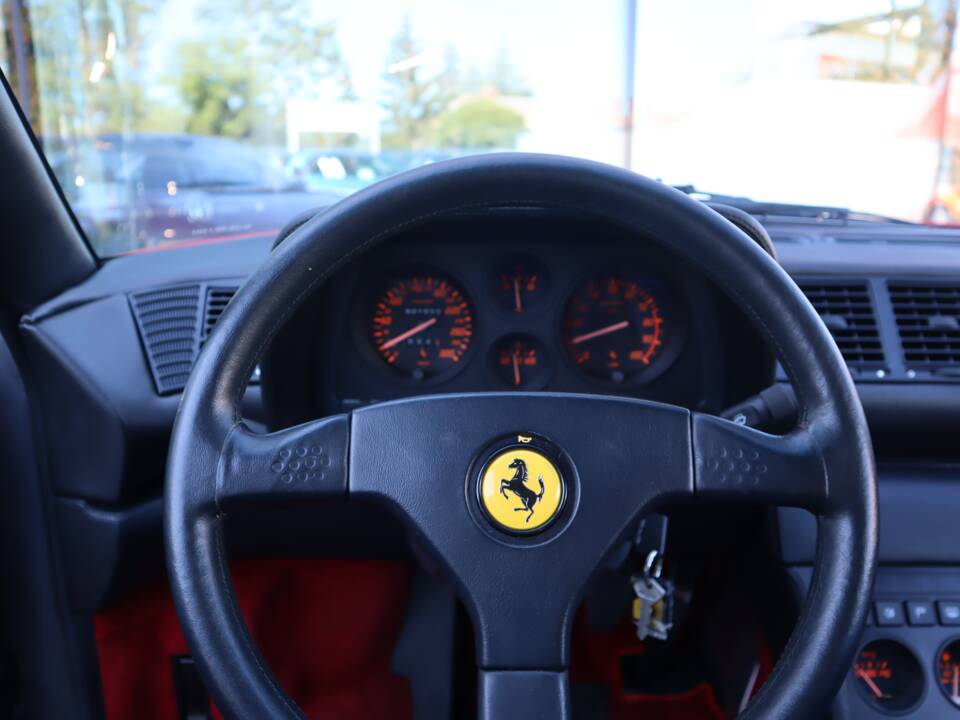 Afbeelding 16/23 van Ferrari 348 TB (1990)