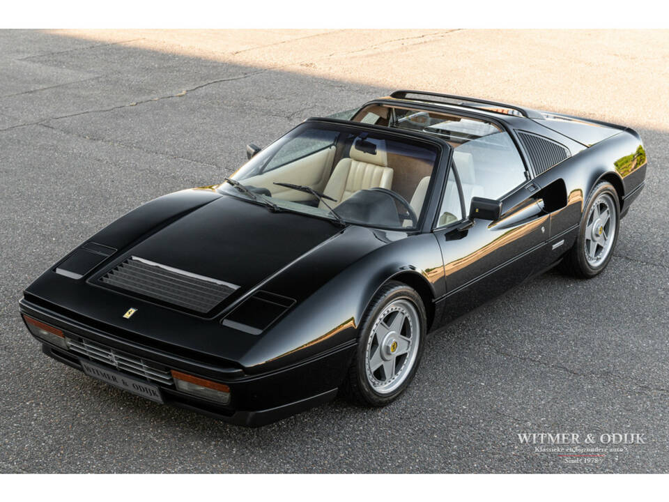 Image 13/41 de Ferrari 328 GTS (1989)